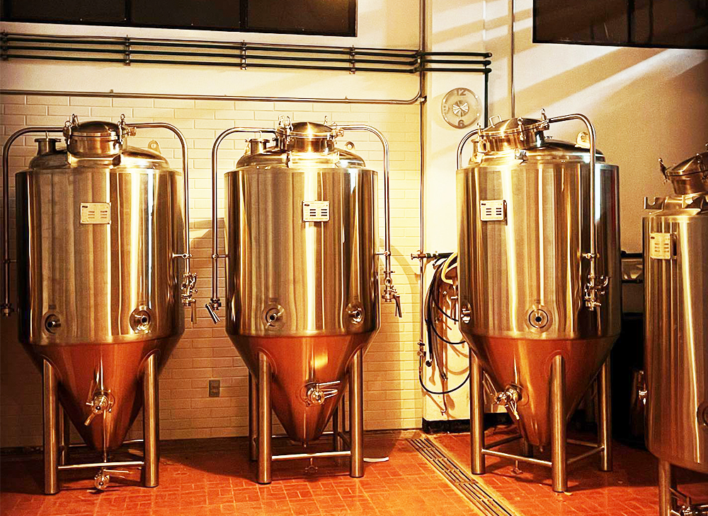 <b>Cervecería 11 Sep In Mexico - 5 bbl brewery equipment by TIANTAI</b>